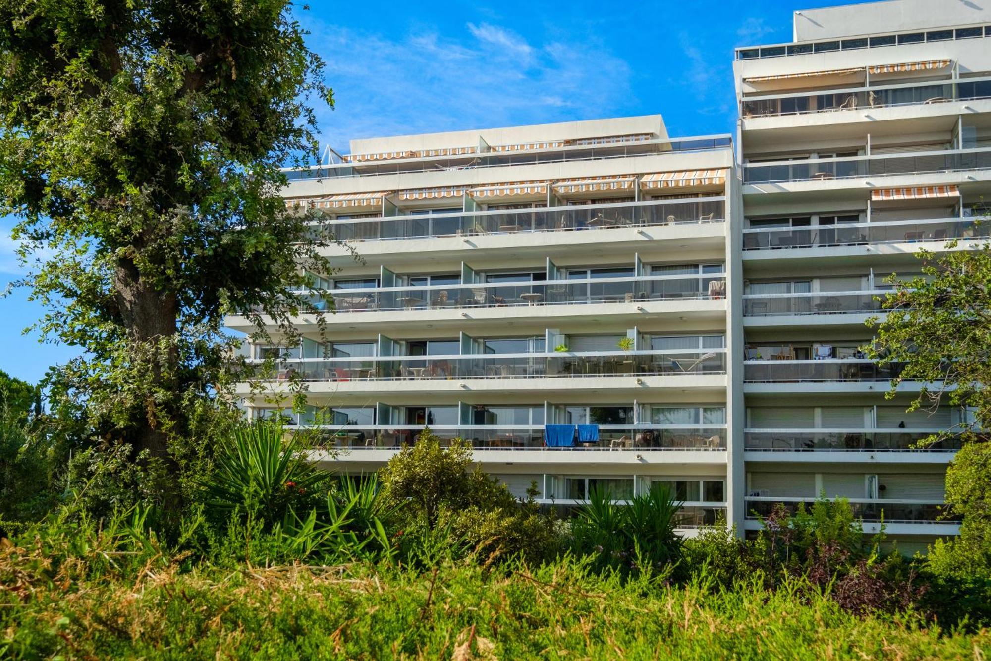 Residence Pierre & Vacances La Rostagne Juan-les-Pins Ngoại thất bức ảnh