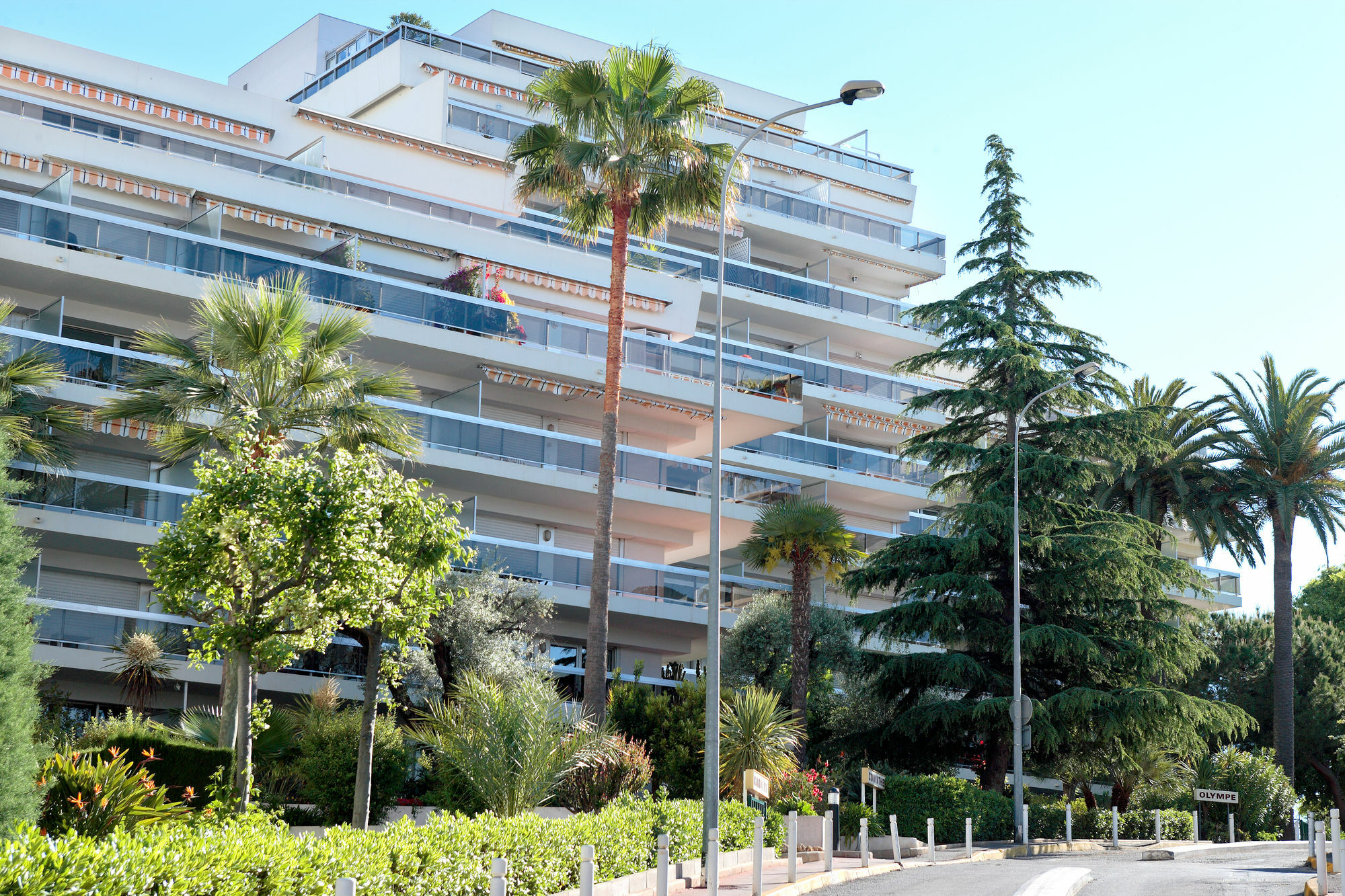 Residence Pierre & Vacances La Rostagne Juan-les-Pins Ngoại thất bức ảnh