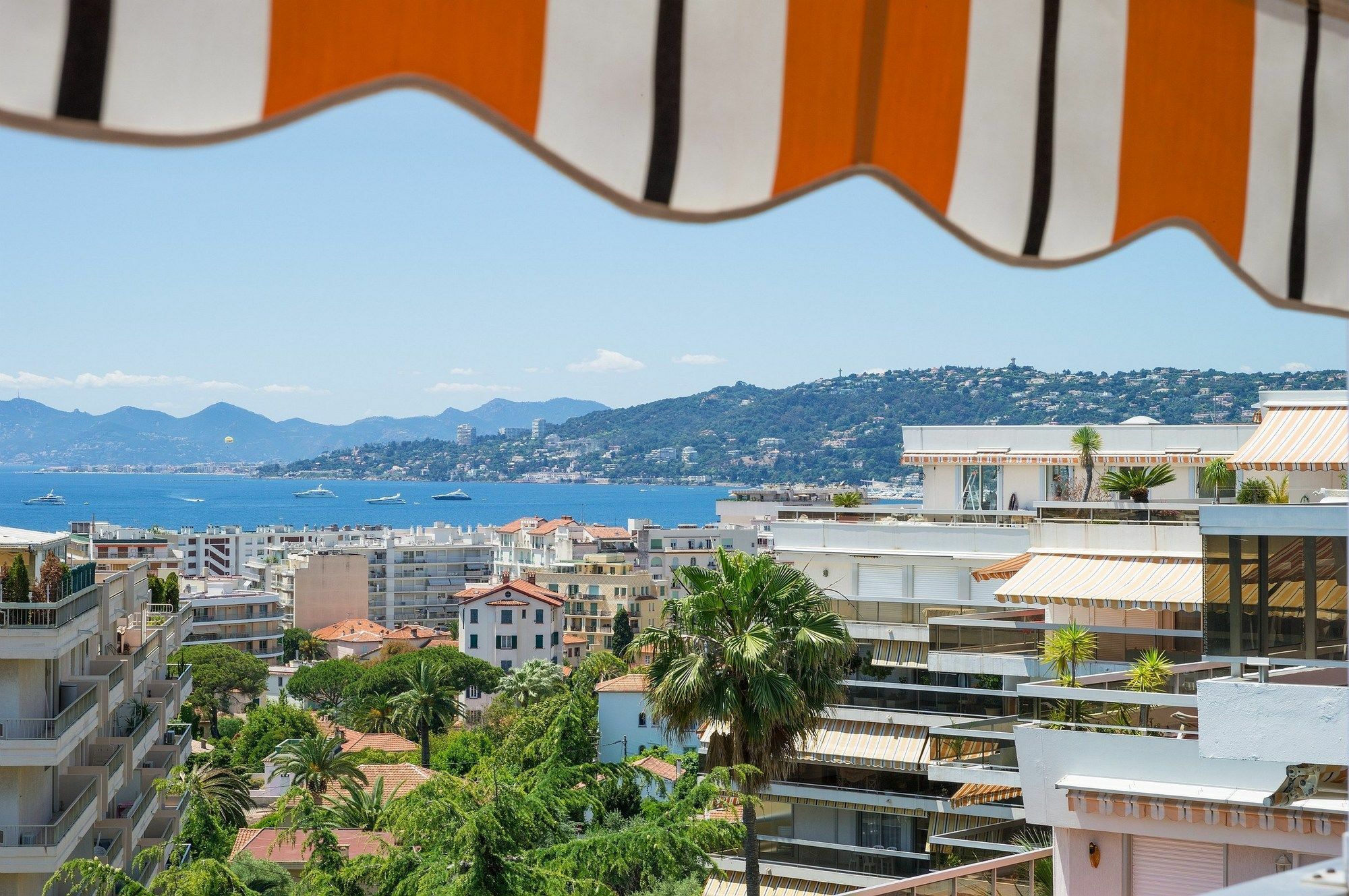 Residence Pierre & Vacances La Rostagne Juan-les-Pins Ngoại thất bức ảnh